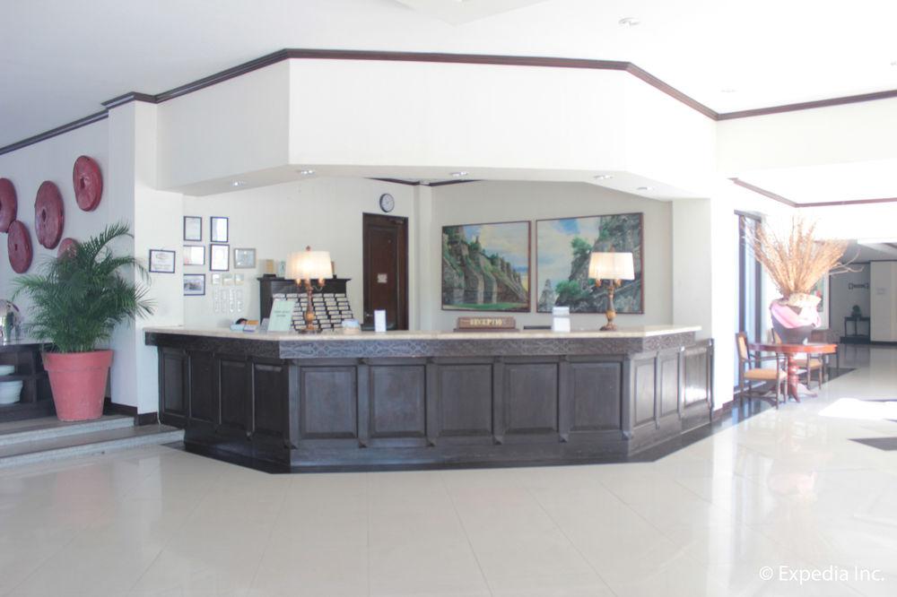 Ilocos Norte Hotel & Convention Center 라오아그 외부 사진