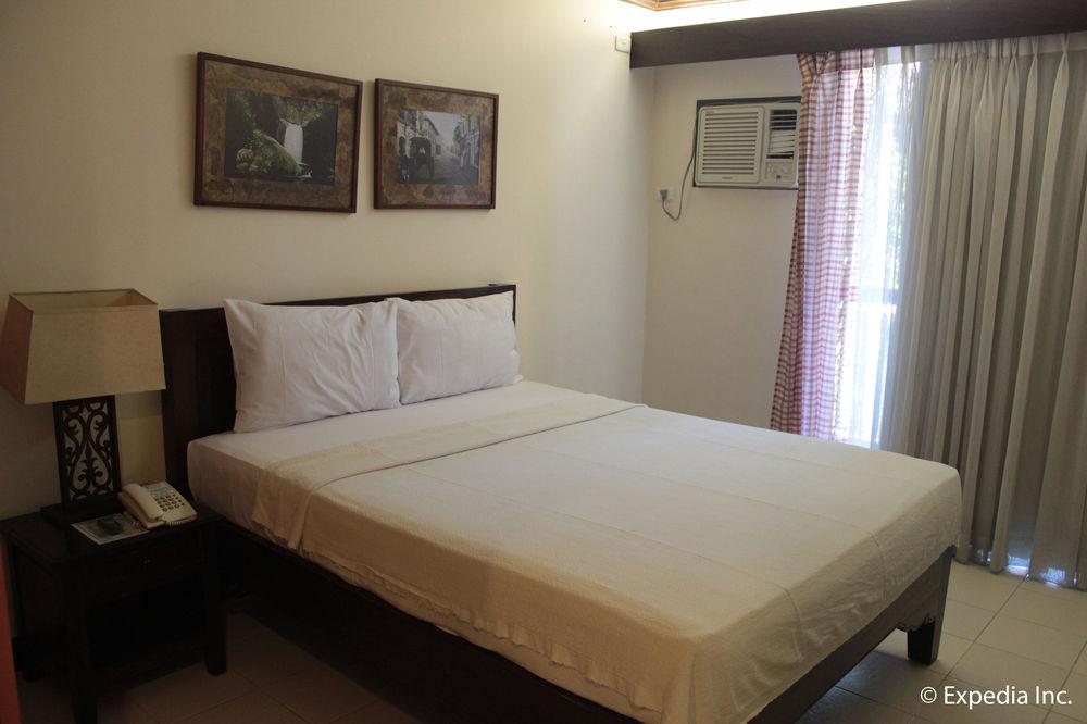 Ilocos Norte Hotel & Convention Center 라오아그 외부 사진