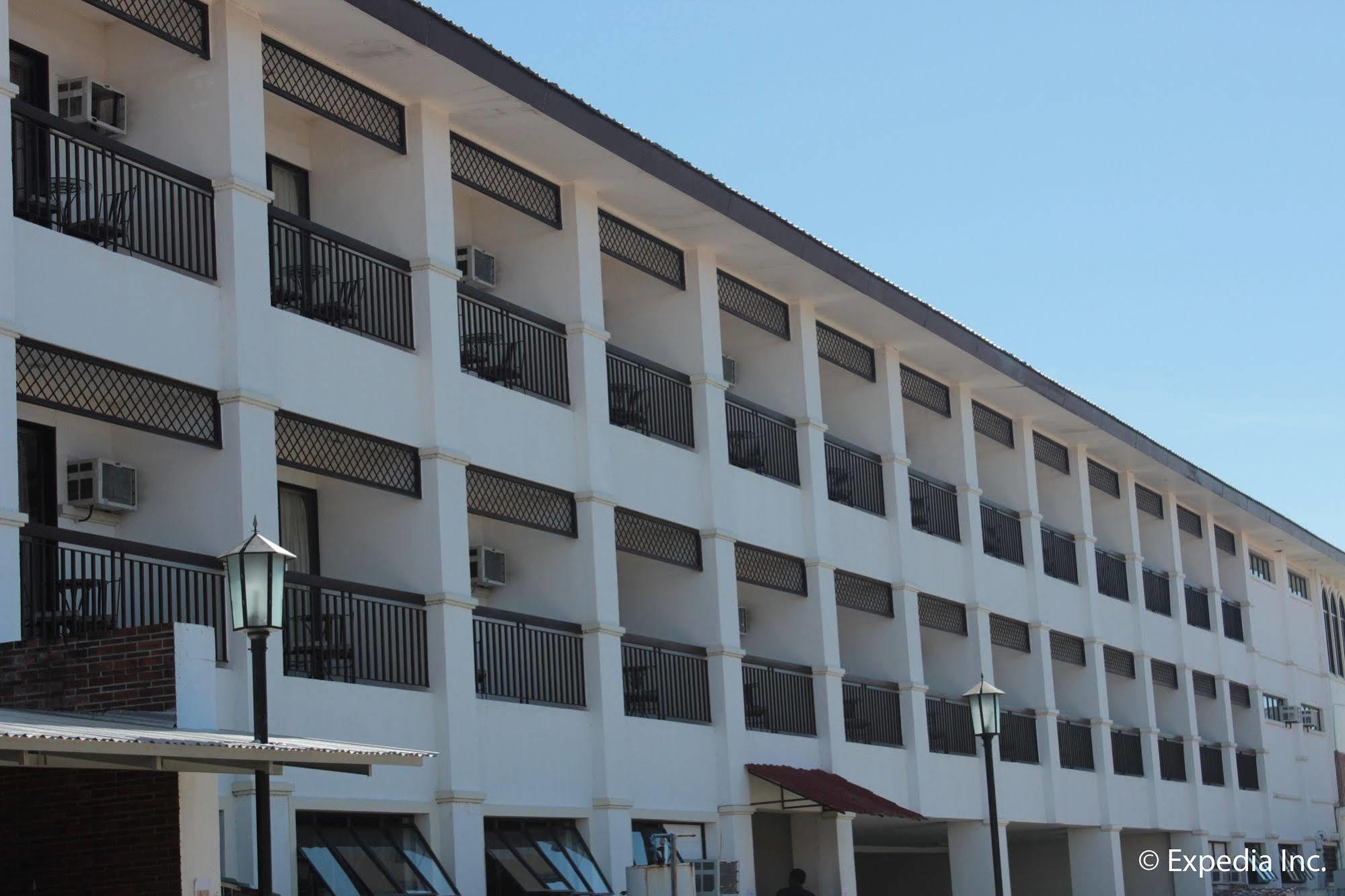 Ilocos Norte Hotel & Convention Center 라오아그 외부 사진