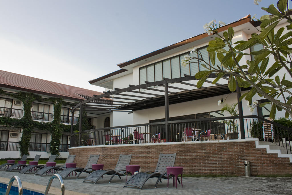 Ilocos Norte Hotel & Convention Center 라오아그 외부 사진