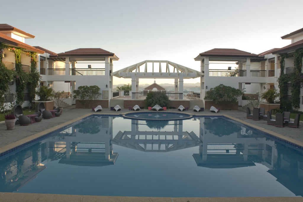 Ilocos Norte Hotel & Convention Center 라오아그 외부 사진