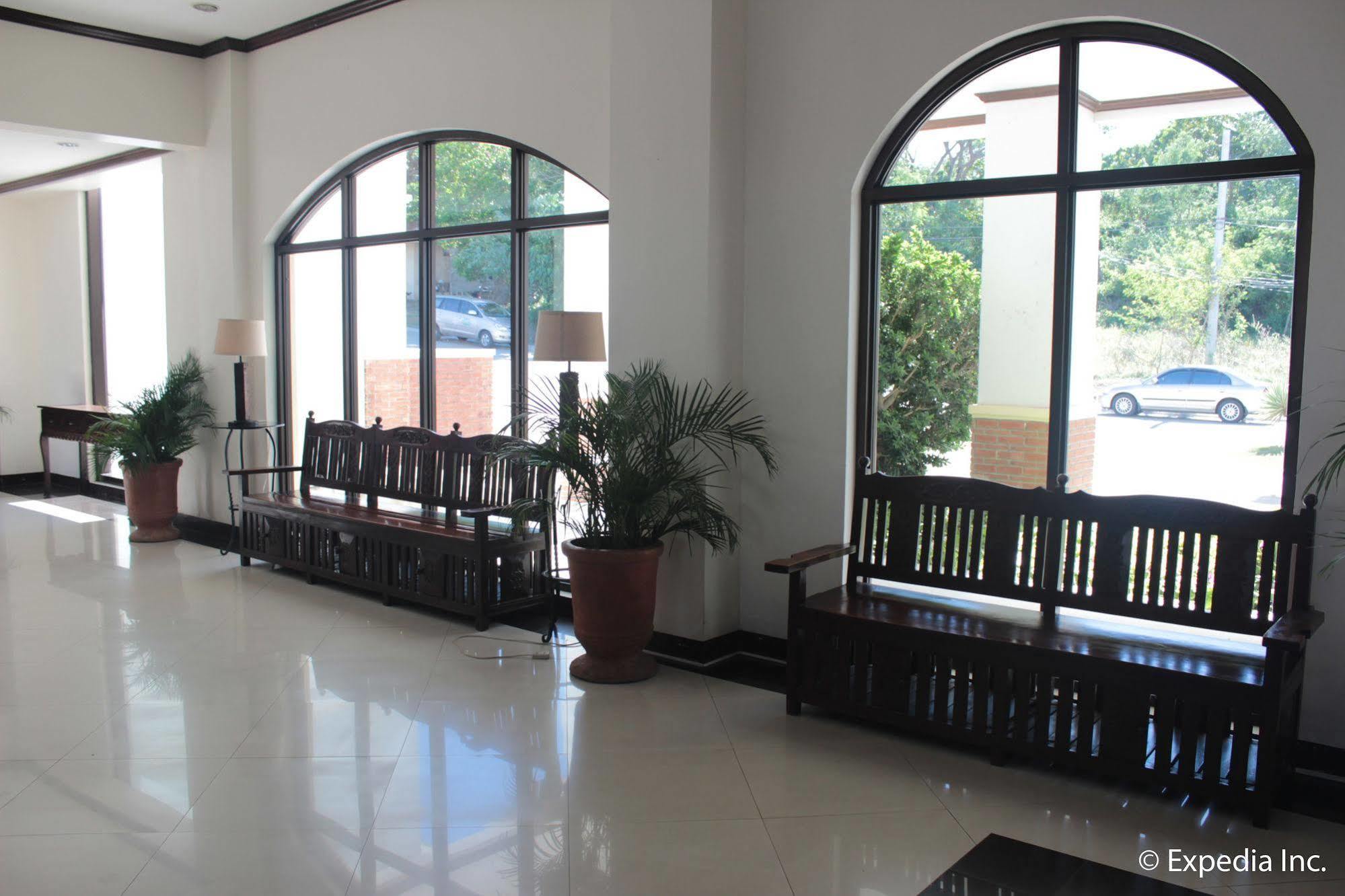 Ilocos Norte Hotel & Convention Center 라오아그 외부 사진